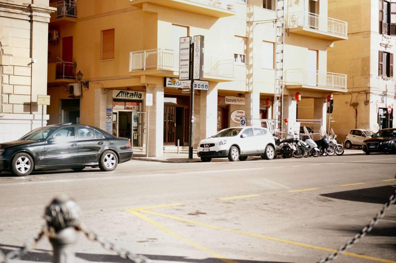 B&B Il Profumo Del Porto Trapani Eksteriør bilde